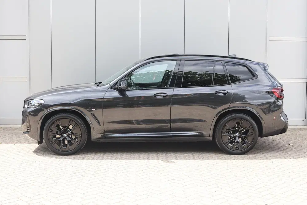 BMW iX3 High Executive uit 2024, foto 8