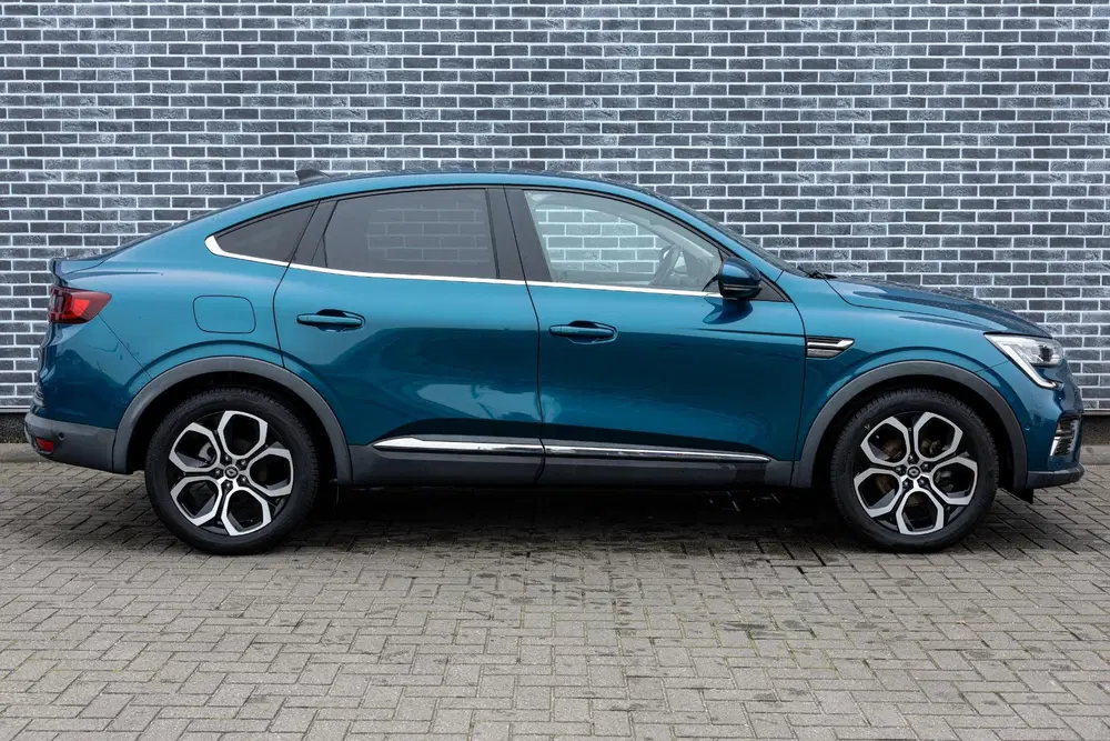 Renault Arkana 1.6 E-Tech Hybrid 145 Intens uit 2021, foto 3