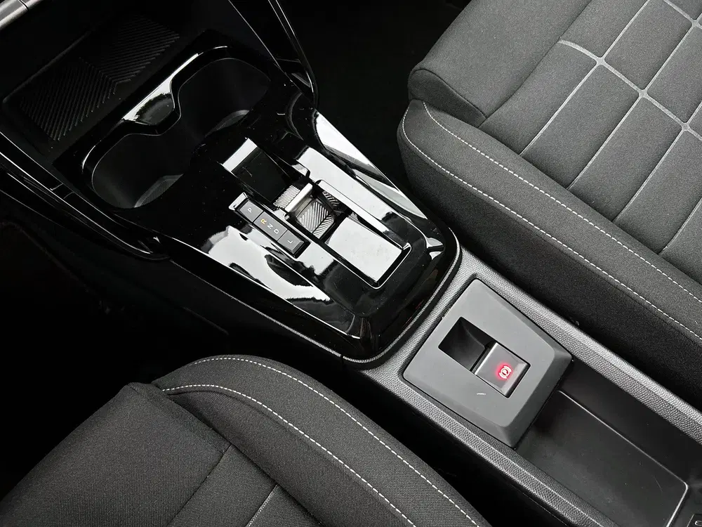 Citroën C3 Aircross 1.2 Hybrid 145pk Plus Direct leverbaar uit 2025, foto 12