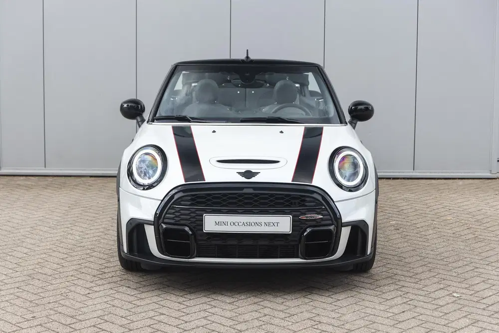 Mini Cabrio Cooper S JCW Rockingham GT Automaat uit 2023, foto 5