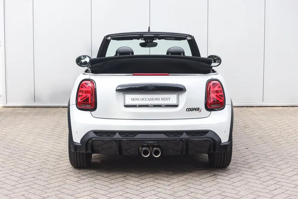 Mini Cabrio Cooper S JCW Rockingham GT Automaat uit 2023, foto 6
