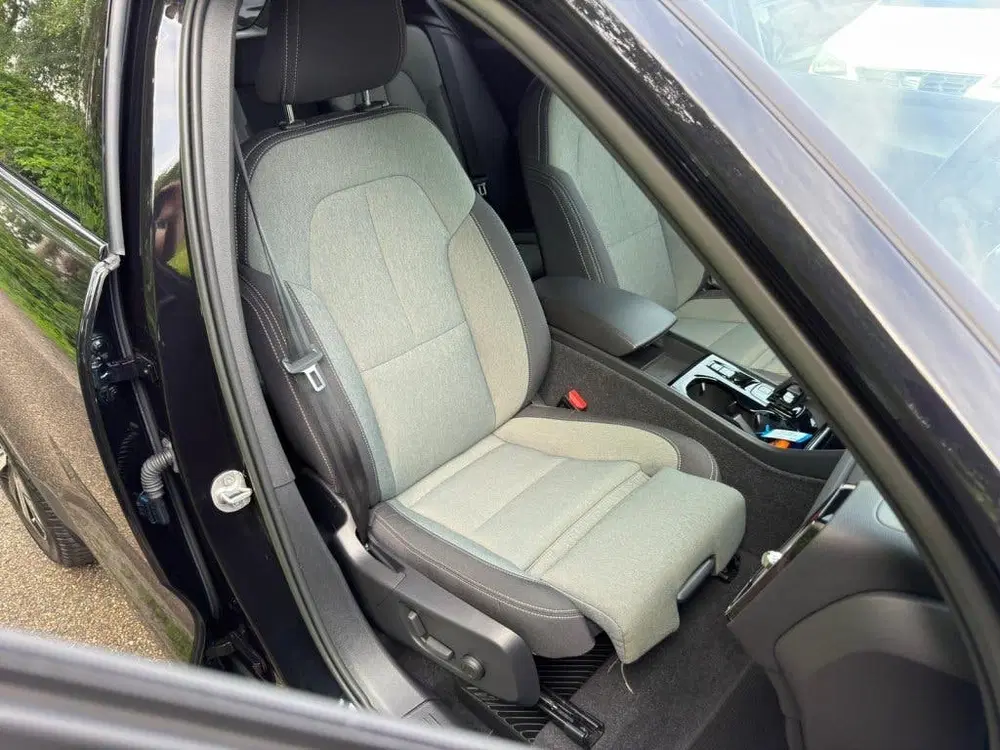 Volvo XC40 1.5 T5 Plus Dark uit 2022, foto 12