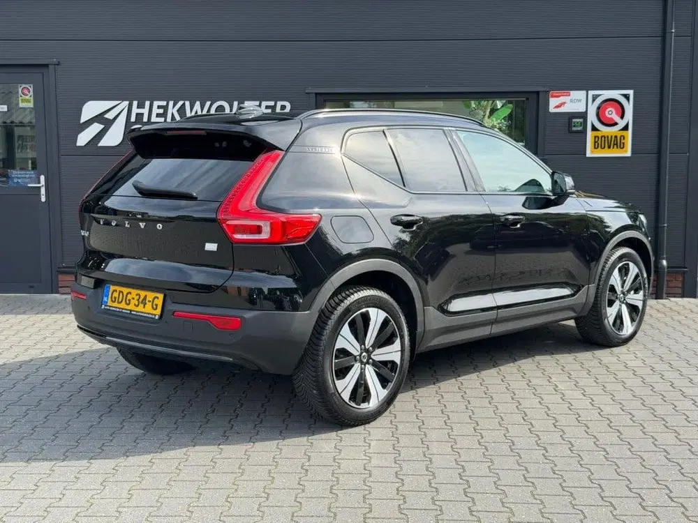 Volvo XC40 1.5 T5 Plus Dark uit 2022, foto 3