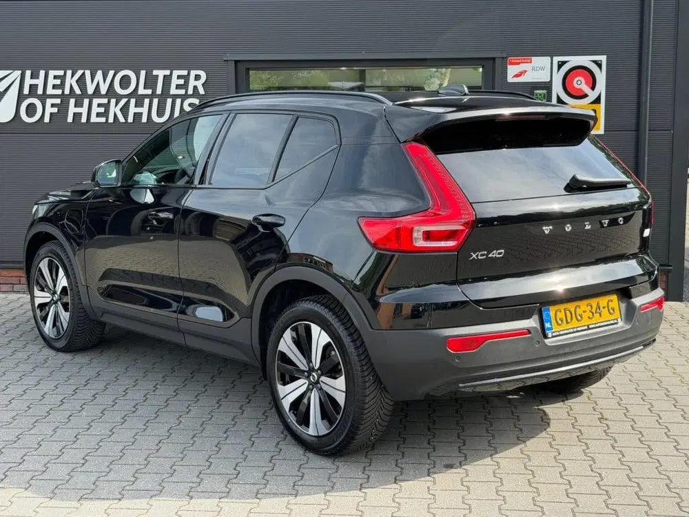 Volvo XC40 1.5 T5 Plus Dark uit 2022, foto 4
