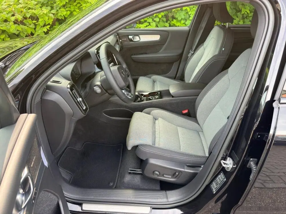 Volvo XC40 1.5 T5 Plus Dark uit 2022, foto 6