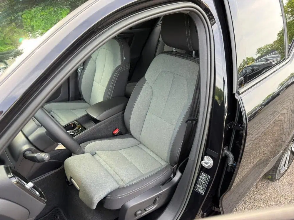 Volvo XC40 1.5 T5 Plus Dark uit 2022, foto 7