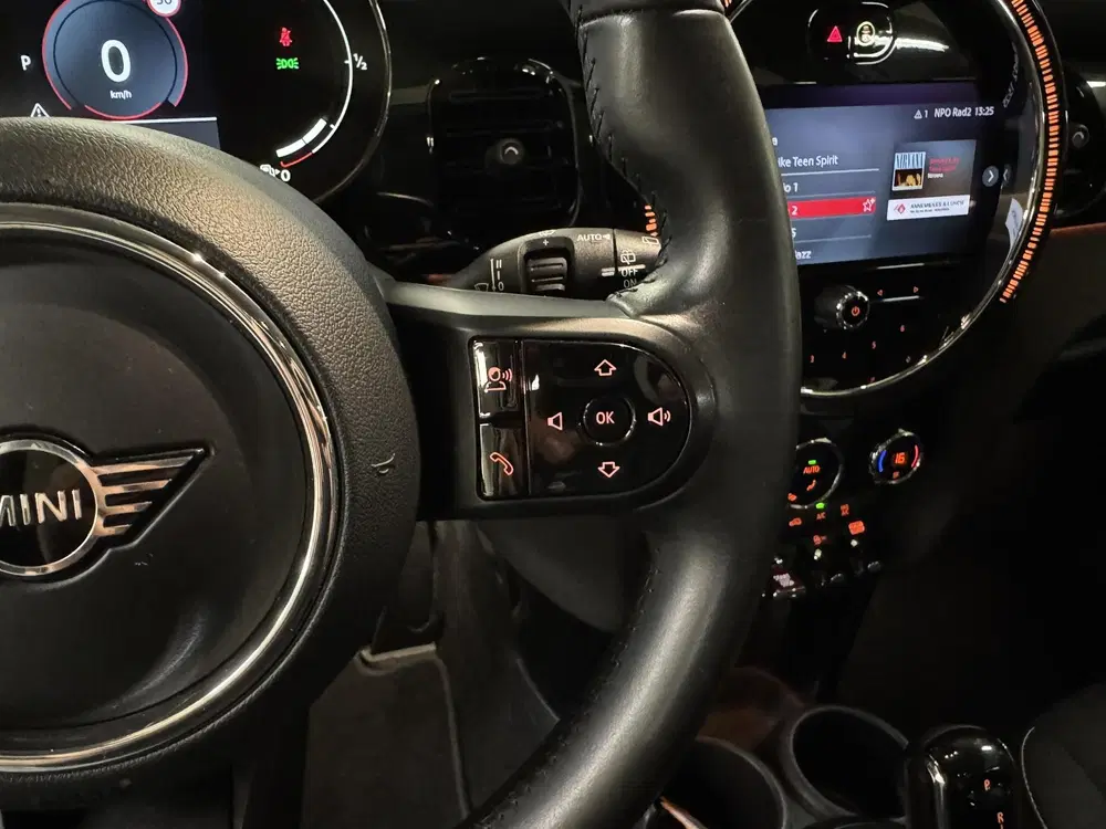 Mini Cooper 1.5 Cooper Camden Edition Automaat uit 2023, foto 12