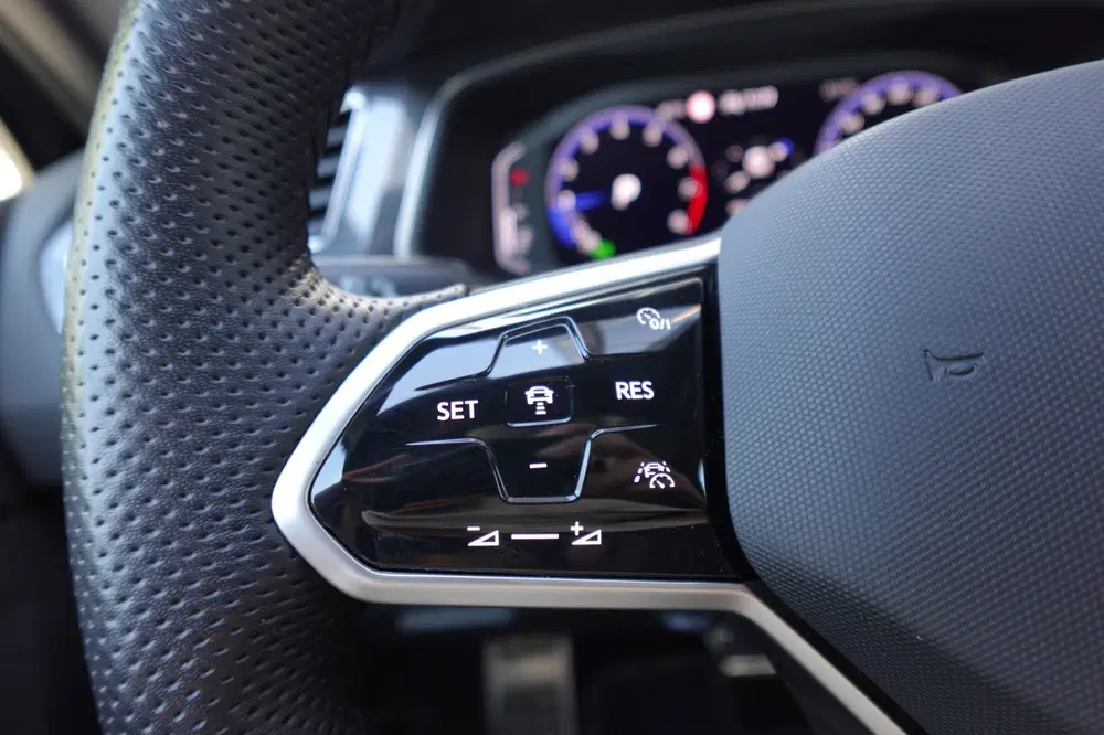 Volkswagen Tiguan 1.5 TSI R-Line PANO KEYLESS CAM uit 2023, foto 13