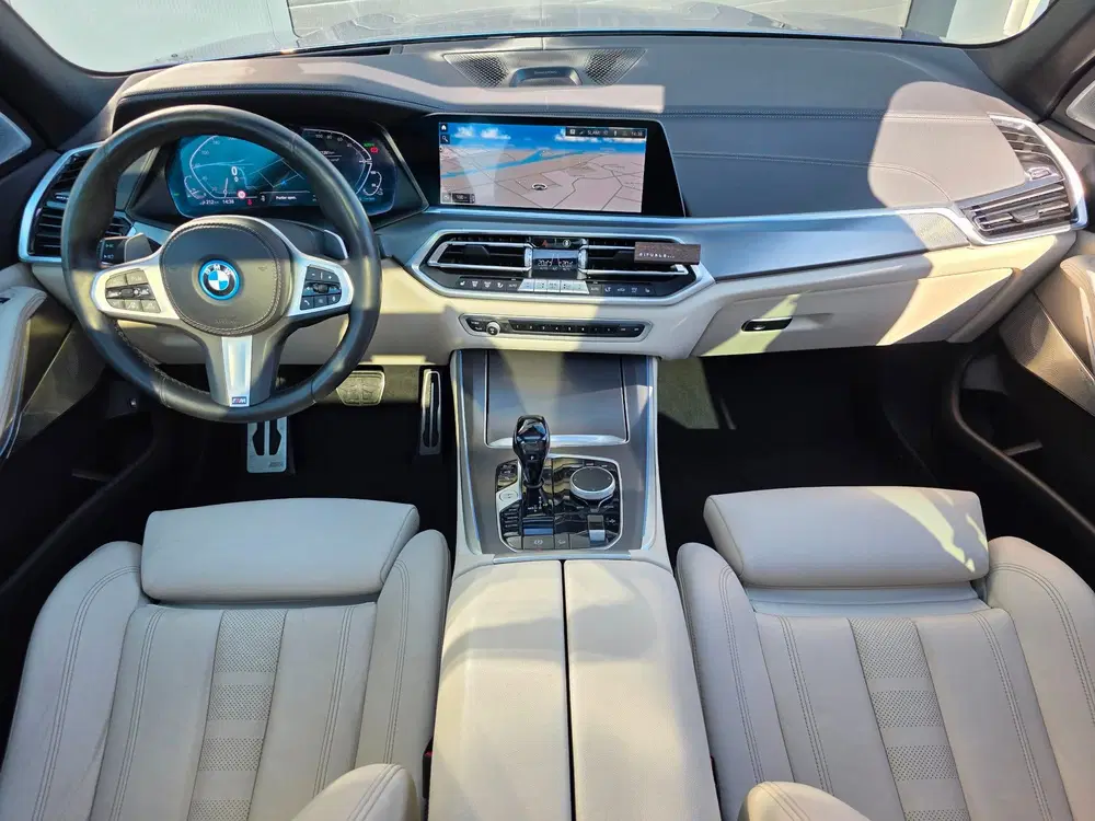 BMW X5 XDrive45e M Sport High Executive uit 2021, foto 2