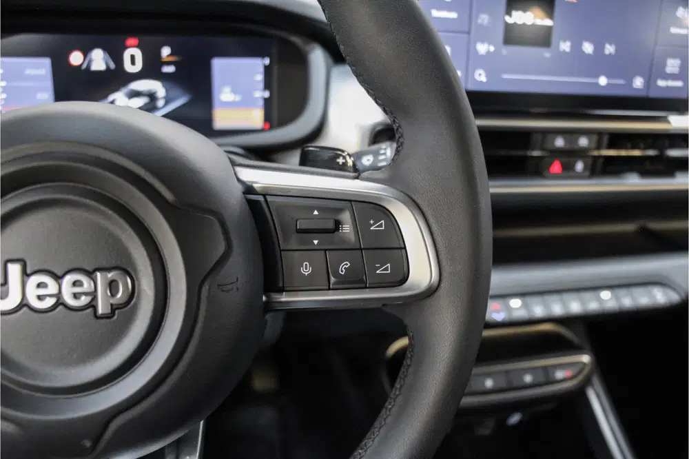 Jeep Avenger 1.2 e-Hybrid Altitude uit 2025, foto 12