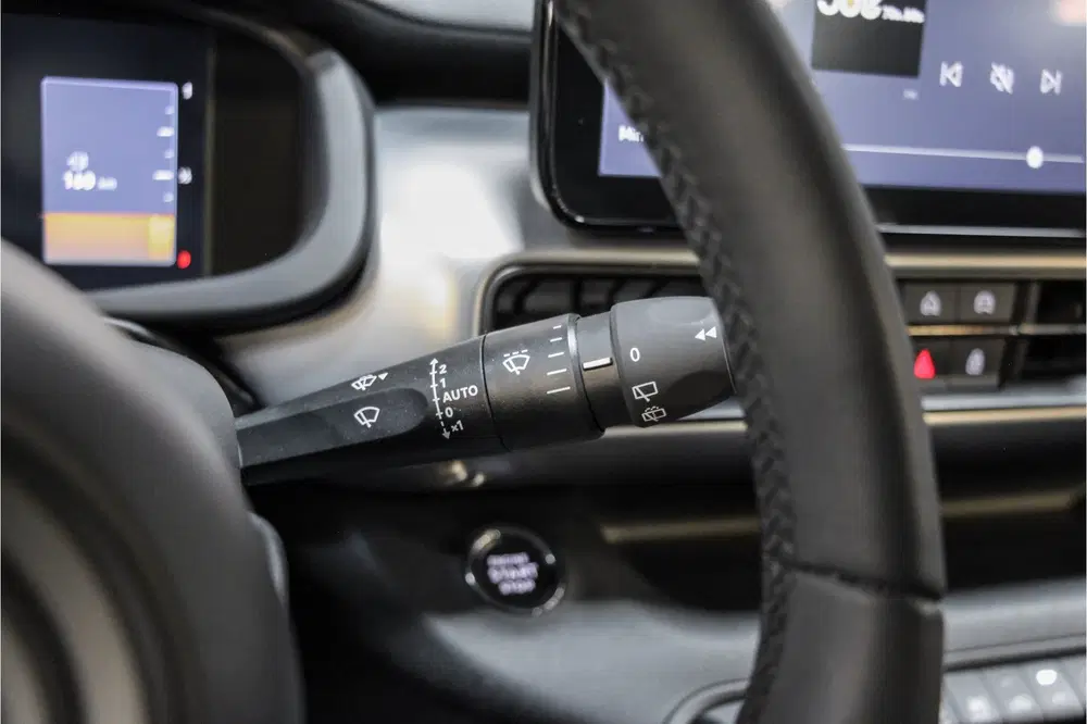 Jeep Avenger 1.2 e-Hybrid Altitude uit 2025, foto 14