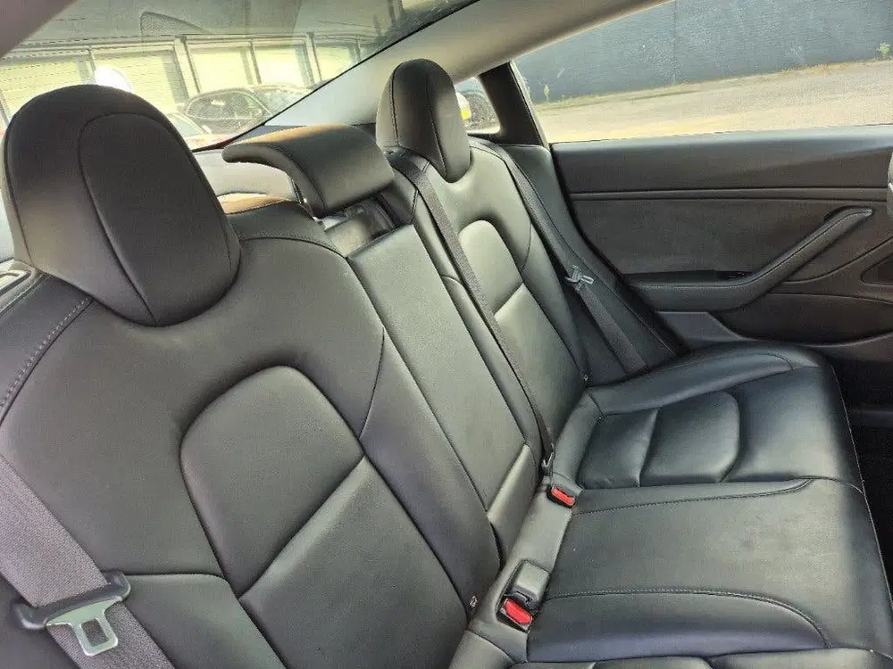 Tesla Model 3 Long Range AWD 75 kWh uit 2020, foto 13