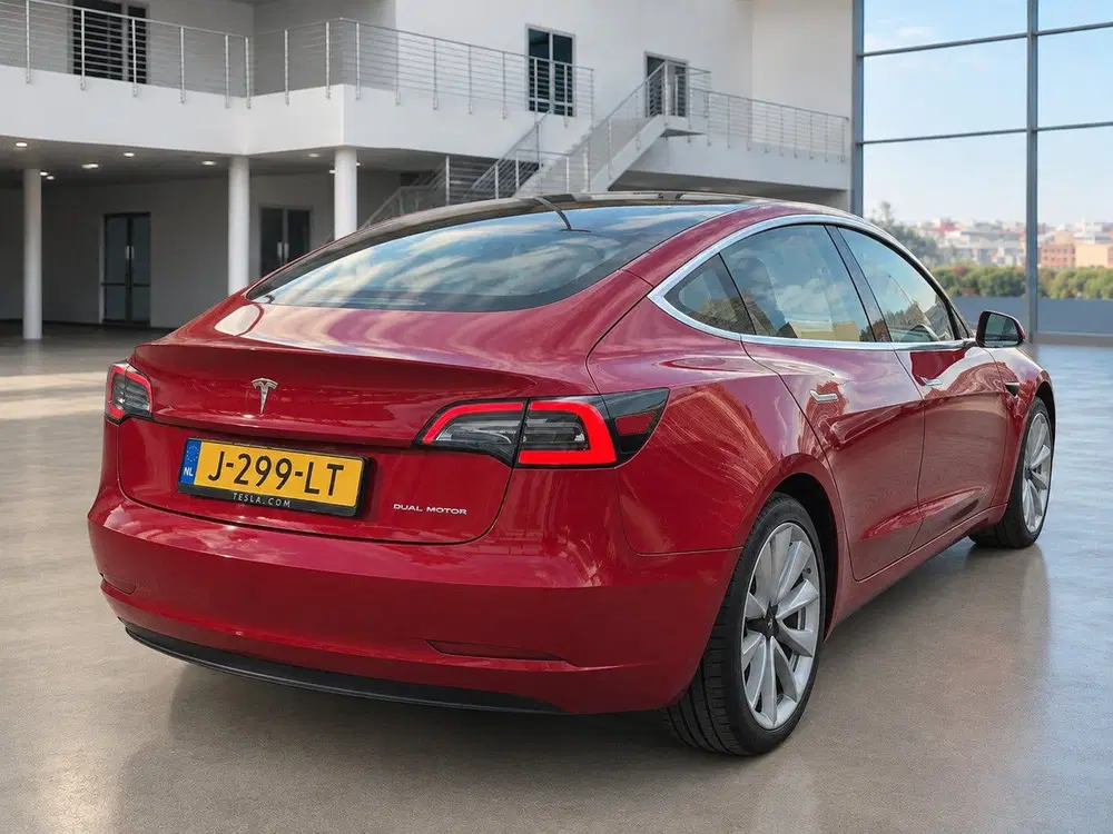 Tesla Model 3 Long Range AWD 75 kWh uit 2020, foto 4