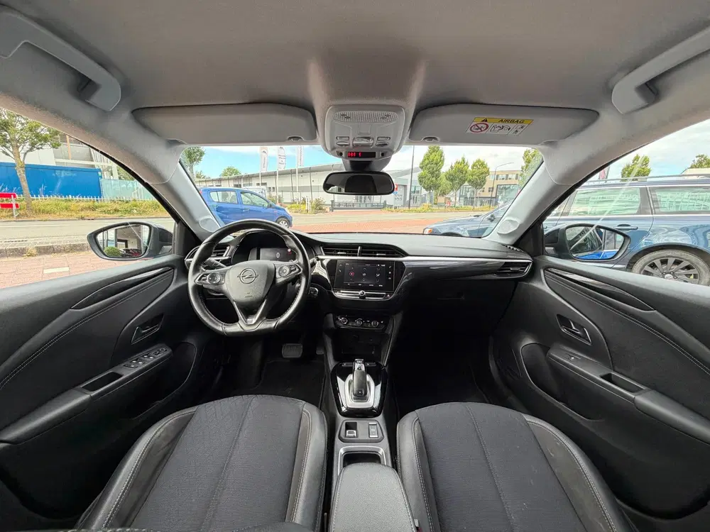 Opel Corsa 1.2 Elegance Automaat uit 2022, foto 2