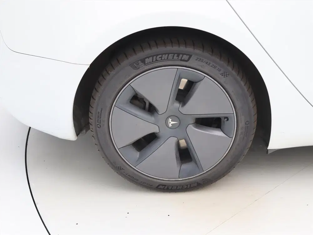 Tesla Model 3 Long-Range RWD 299pk [ AMD RYZEN+WARMTEPOM uit 2023, foto 9