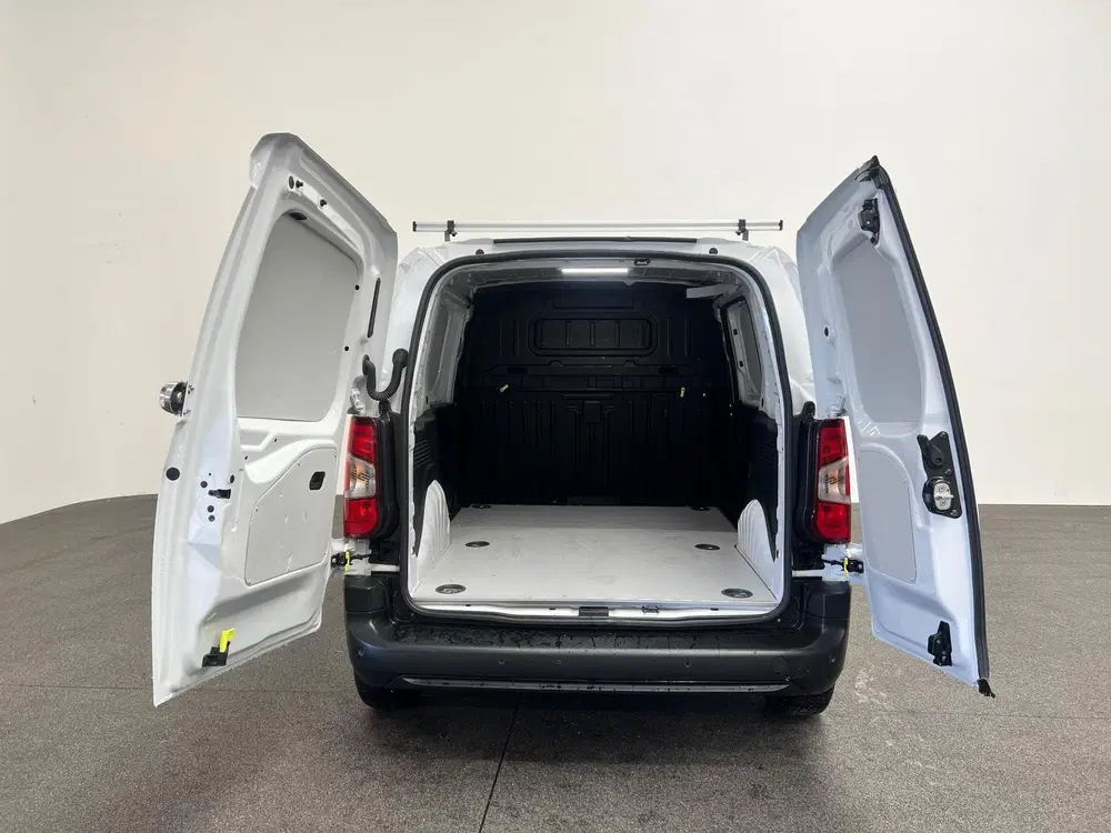 Peugeot Partner 1.5 BlueHDI Premium Navigatie Apple CarPla uit 2023, foto 2