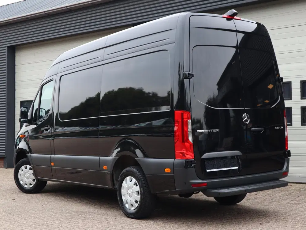 Mercedes-Benz Sprinter 317 CDI Automaat L2H2 LED uit 2024, foto 3