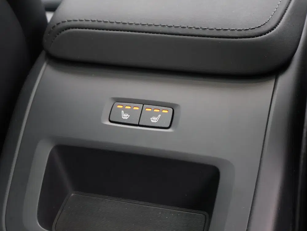 Volvo XC60 2.0 T6 Plug-in hybrid AWD Ultra Dark uit 2026, foto 15