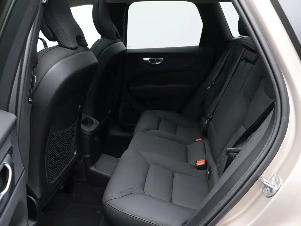 Volvo XC60 2.0 T6 Plug-in hybrid AWD Ultra Dark uit 2026, foto 6