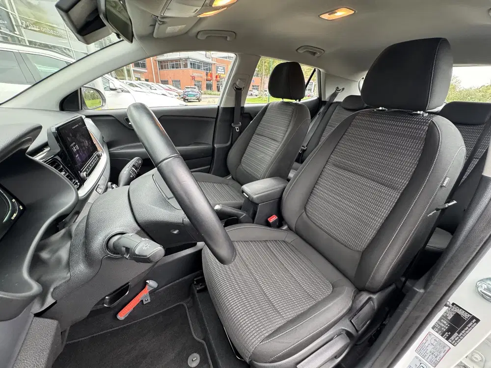 Kia Stonic 1.0 T-GDi MHEV DynamicLine uit 2024, foto 10