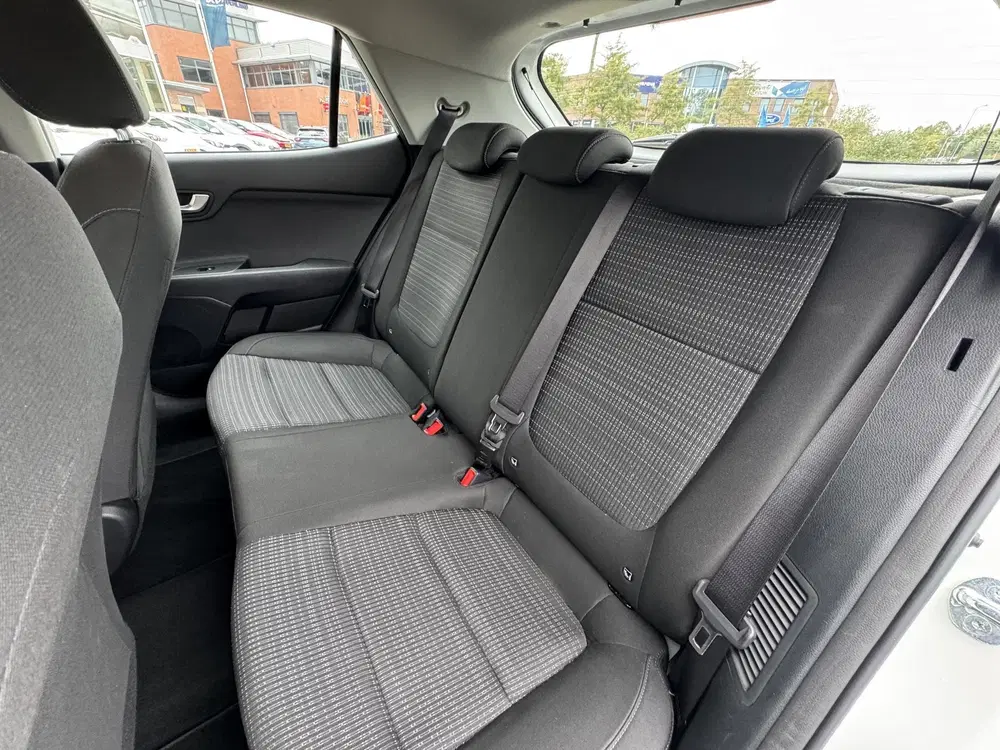 Kia Stonic 1.0 T-GDi MHEV DynamicLine uit 2024, foto 8