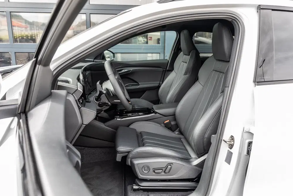 Audi Q6 e-tron 252pk S Edition 83 kWh uit 2026, foto 14