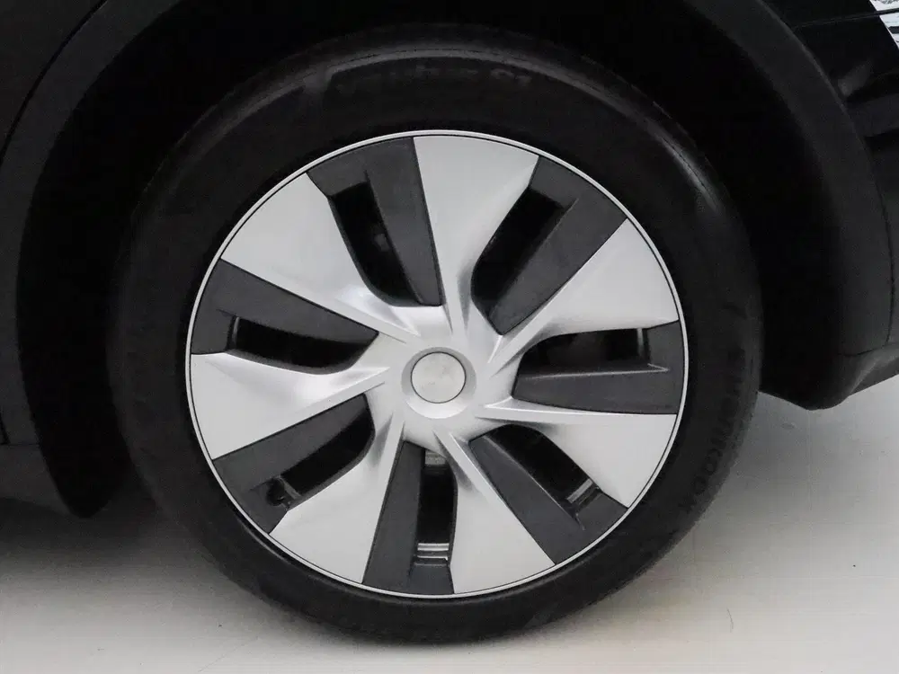 Tesla Model Y Long Range AWD 75kWh 351pk 92.5% SoH [ AMD uit 2023, foto 13