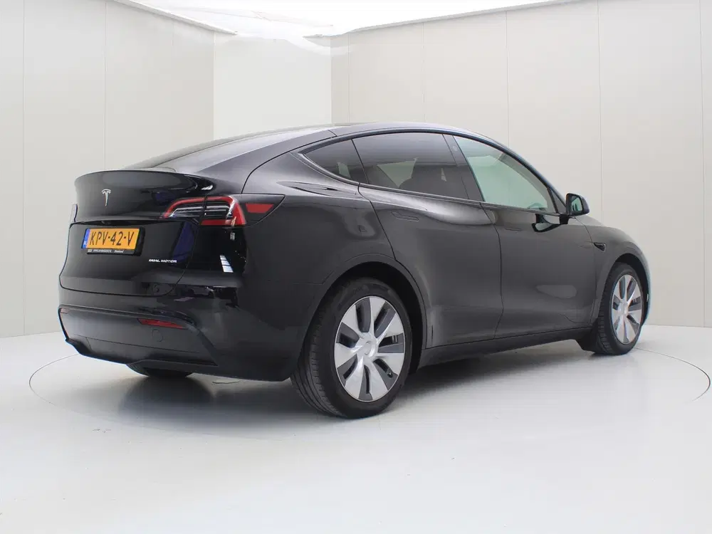 Tesla Model Y Long Range AWD 75kWh 351pk 92.5% SoH [ AMD uit 2023, foto 4