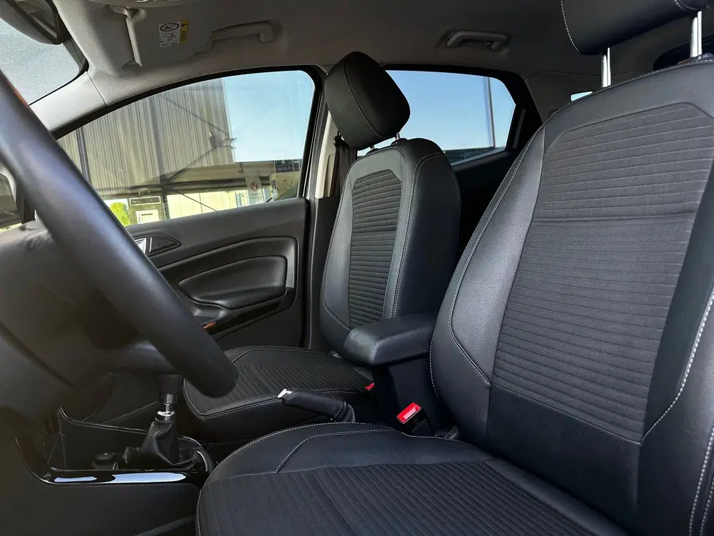 Ford EcoSport 1.0 EcoBoost Titanium uit 2022, foto 11