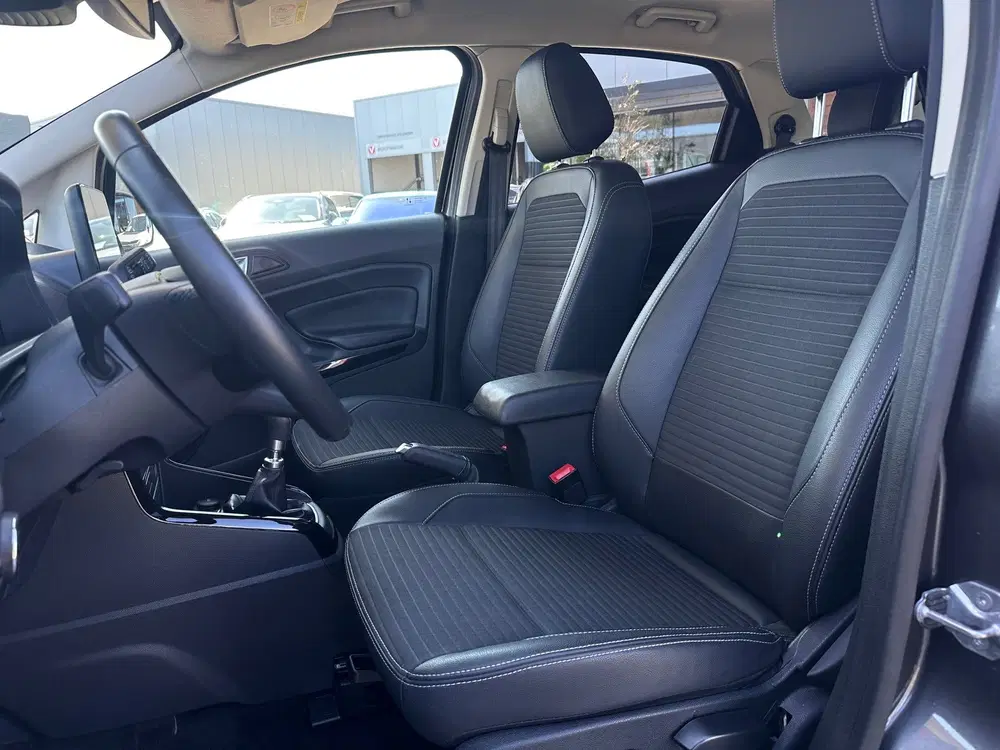 Ford EcoSport 1.0 EcoBoost Titanium uit 2022, foto 4