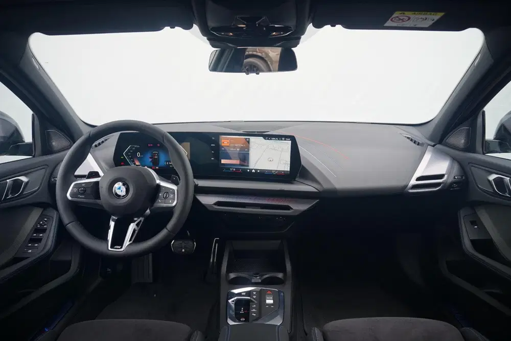 BMW 1-serie 5-deurs 120 uit 2026, foto 3