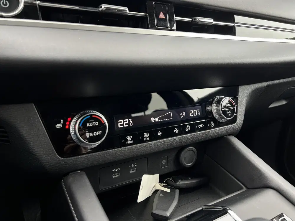 Mitsubishi Outlander 2.4 PHEV Intense 307PK uit 2025, foto 13