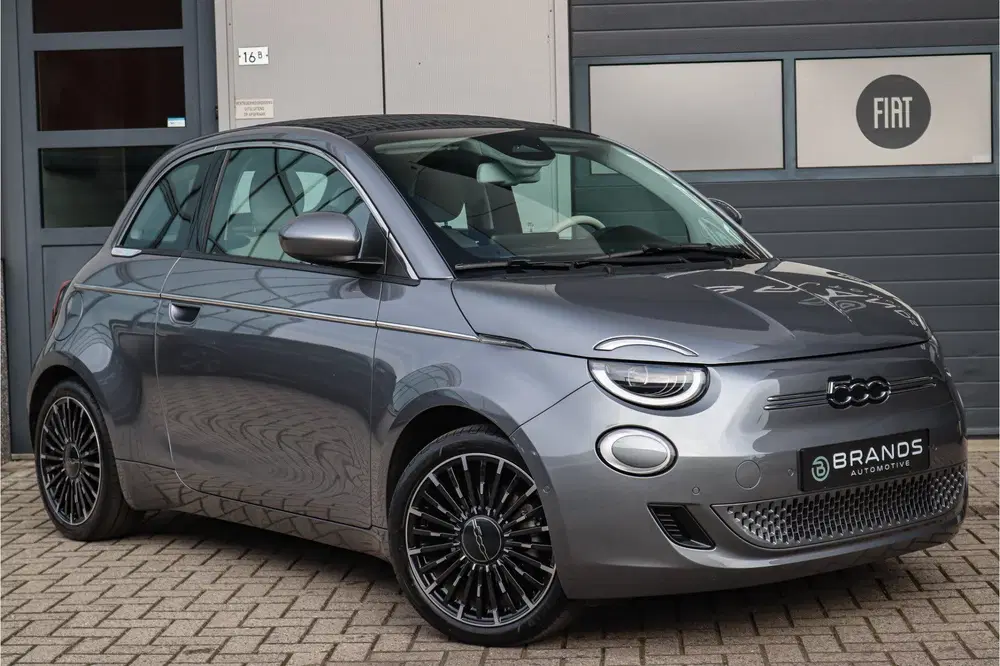 Fiat 500e 500C E La Prima 42 kWh 1e eig Full option uit 2022, foto 3