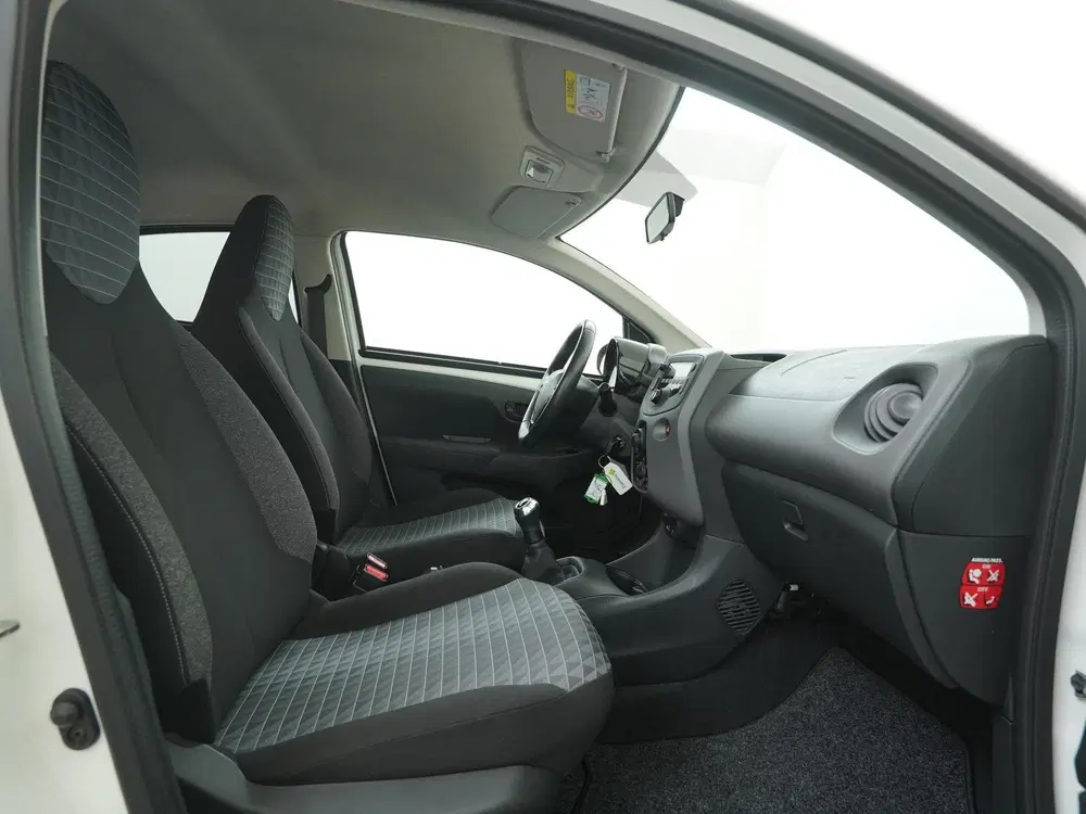 Peugeot 108 1.0 e-VTi Active uit 2021, foto 3