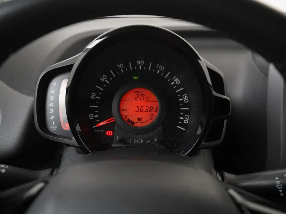 Peugeot 108 1.0 e-VTi Active uit 2021, foto 8