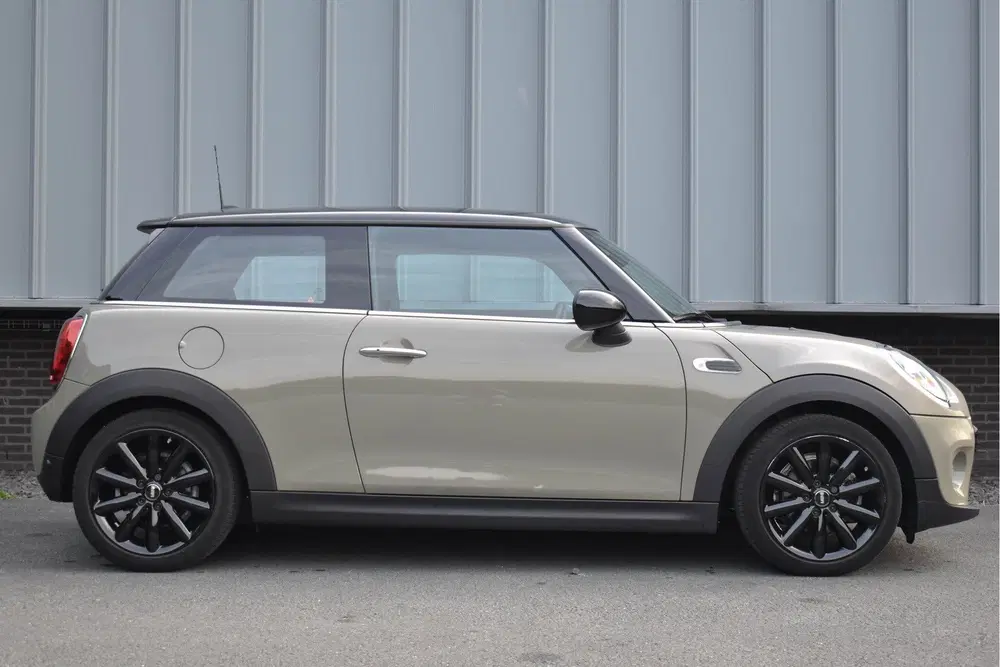 Mini Cooper 1.5 Cooper Chili uit 2019, foto 2