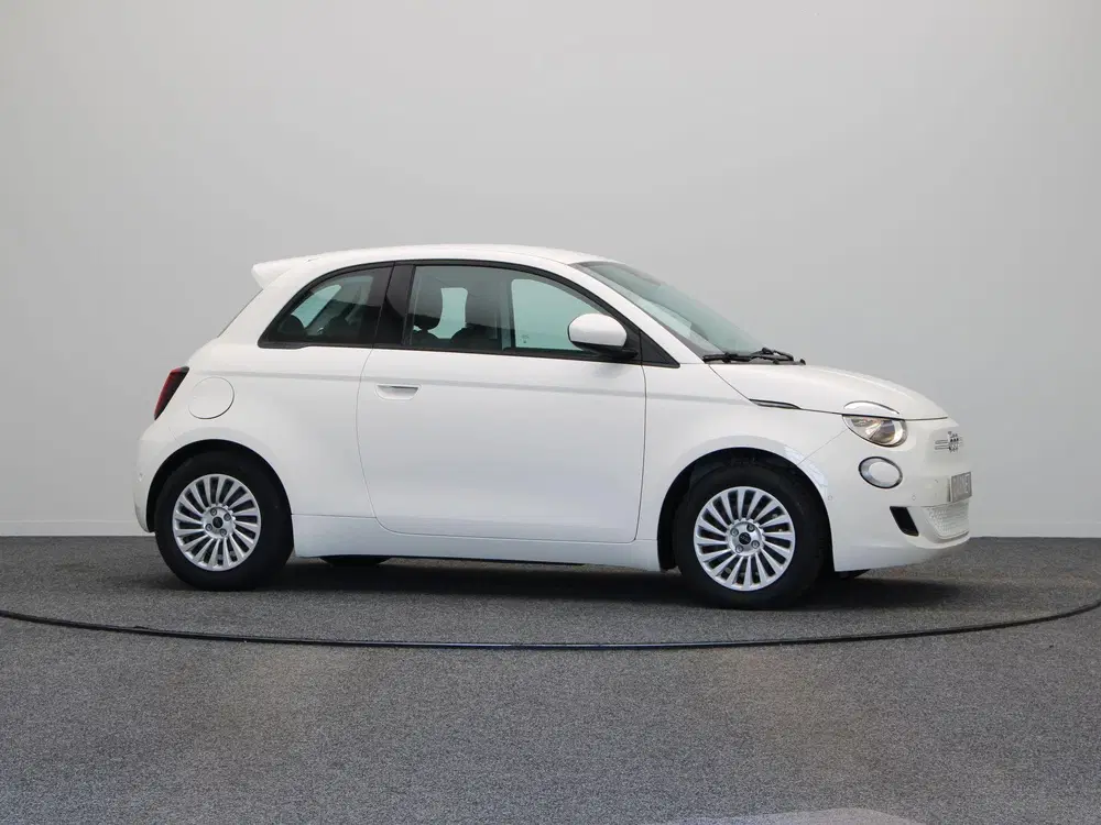 Fiat 500e Icon uit 2023, foto 10