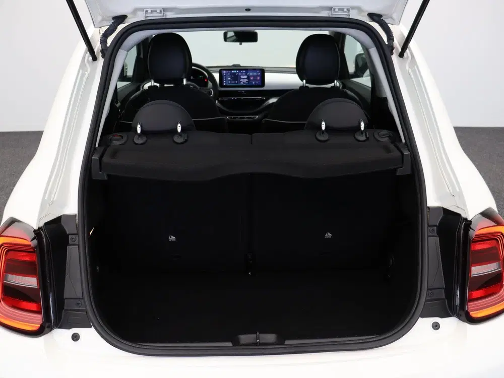 Fiat 500e Icon uit 2023, foto 12
