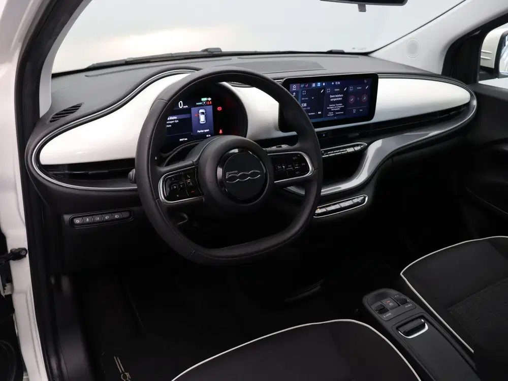 Fiat 500e Icon uit 2023, foto 13