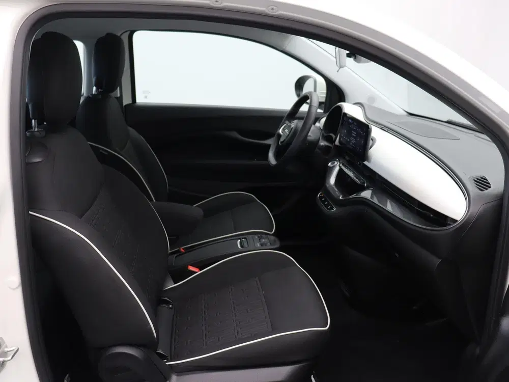 Fiat 500e Icon uit 2023, foto 5