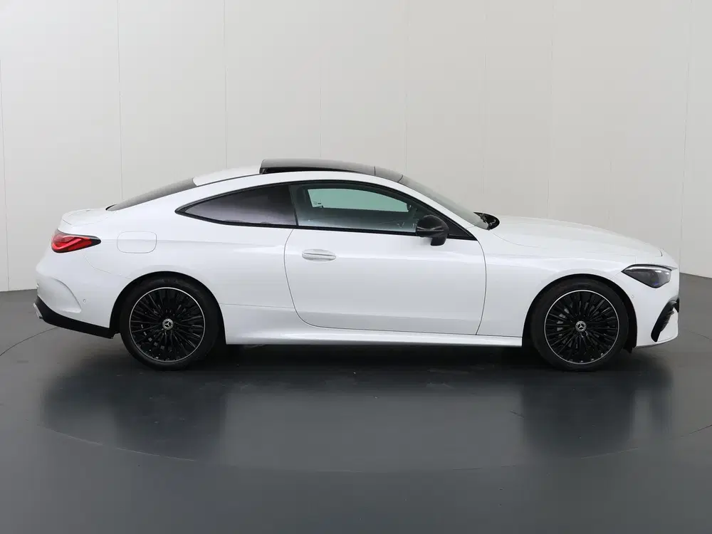 Mercedes-Benz CLE CLE Coupé 300 4MATIC AMG Line uit 2025, foto 6