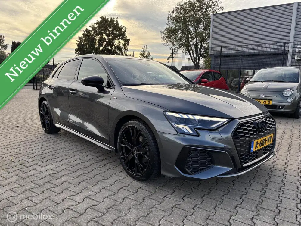 Audi A3 35 TFSI S LINE PANODAK VOLL OPTIE uit 2022, foto 2