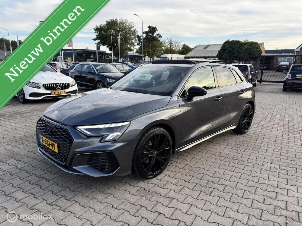 Audi A3 35 TFSI S LINE PANODAK VOLL OPTIE uit 2022, foto 3