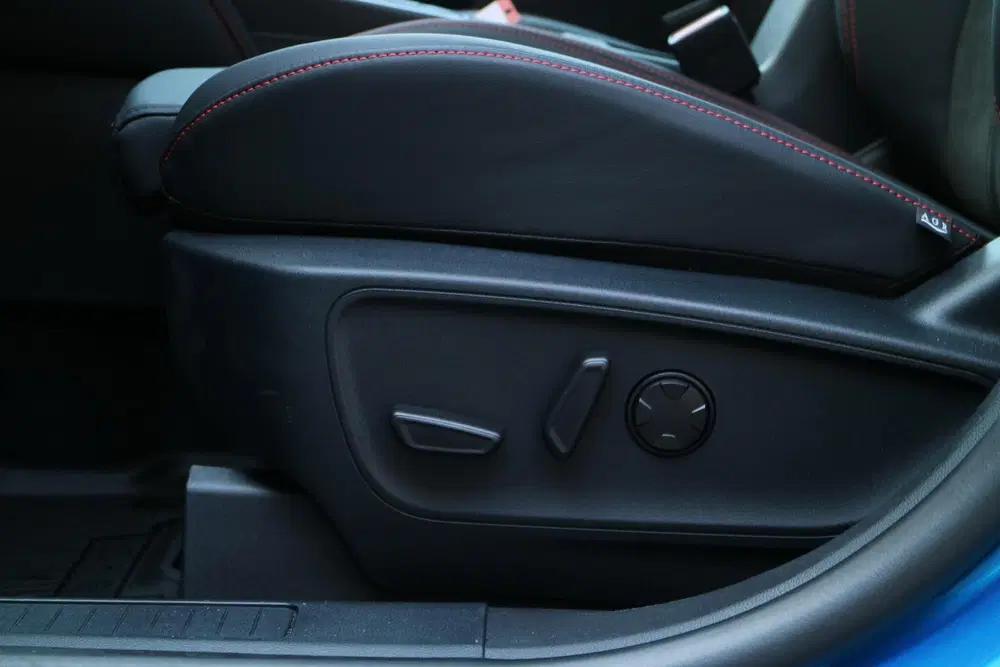 Ford Kuga 2.5 PHEV ST-Line X uit 2025, foto 9