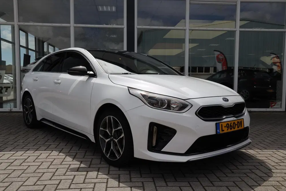 Kia ProCeed 1.0 T-GDI GT-Line uit 2021, foto 2
