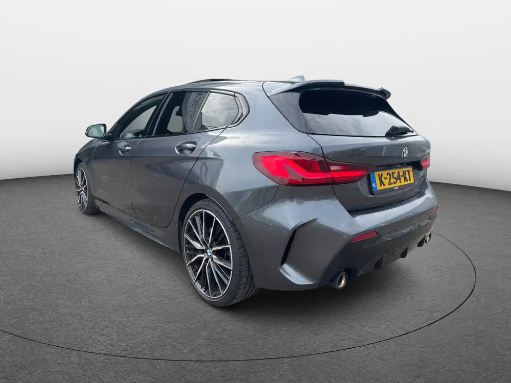 BMW 1-serie 120i High Executive Edition M PANO CAMERA uit 2021, foto 3