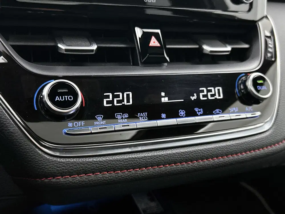Toyota Corolla 2.0 Hybrid Executive uit 2019, foto 11