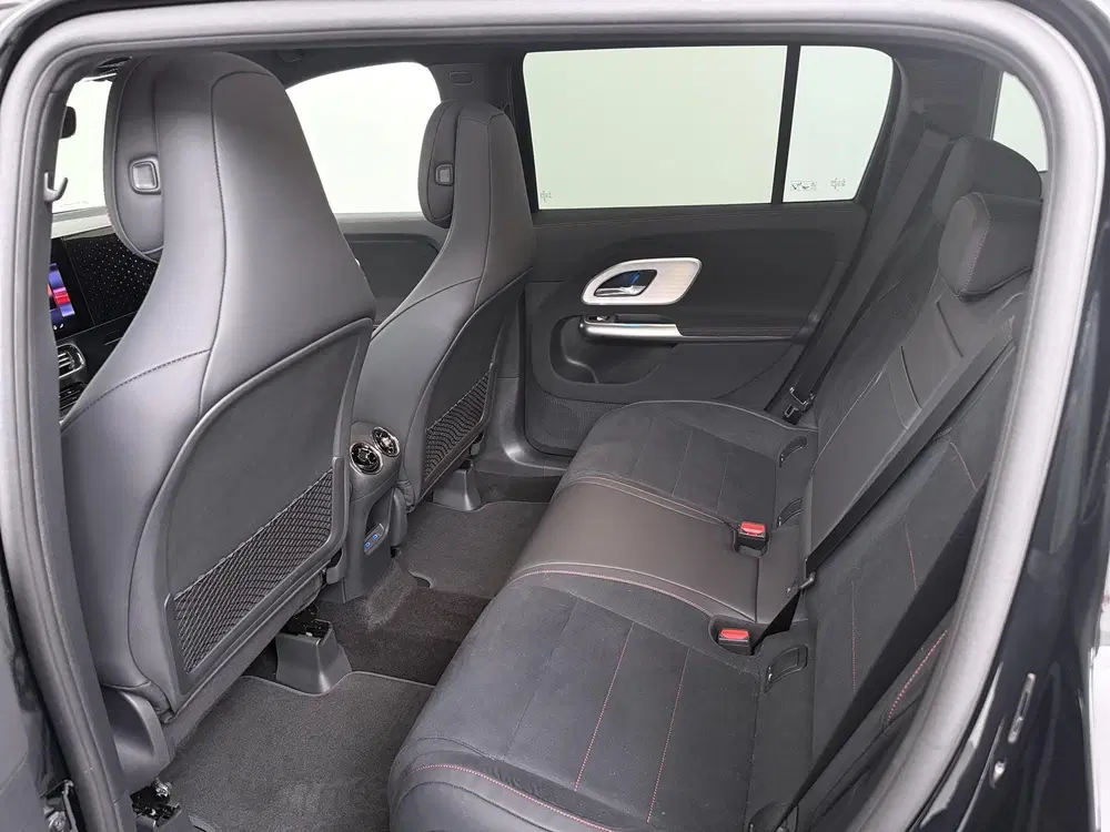 Mercedes-Benz GLB 200 Business Solution AMG uit 2026, foto 11