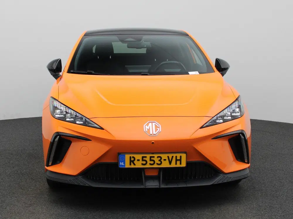 MG MG4 Luxury 64 kWh uit 2022, foto 3