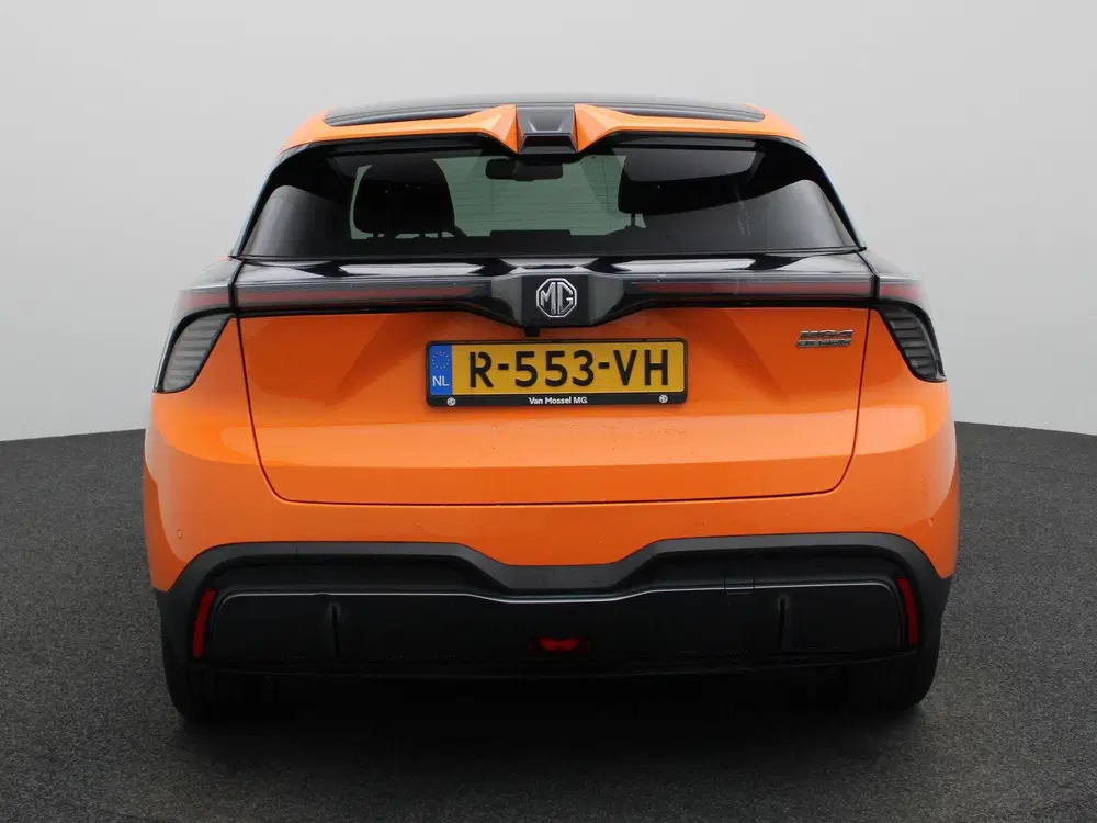 MG MG4 Luxury 64 kWh uit 2022, foto 5